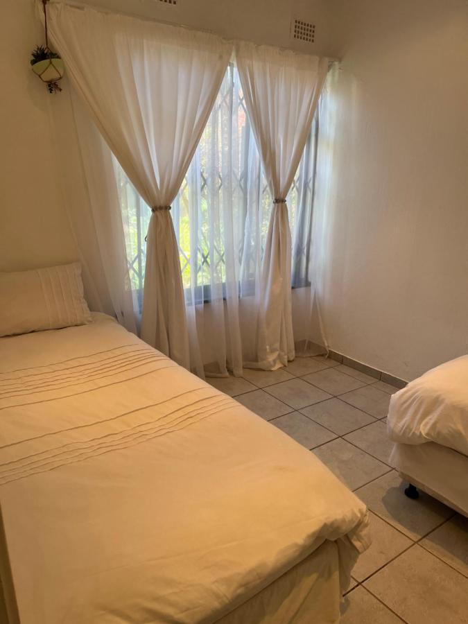 Mtunzi Park, 39 Peaceful Shores Villa Scottburgh Exterior photo